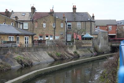 A lot of houses and factories back onto the Wandle