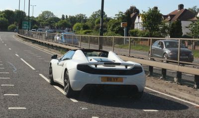 McLaren MP4-12C Spider, Looks good, looks fast