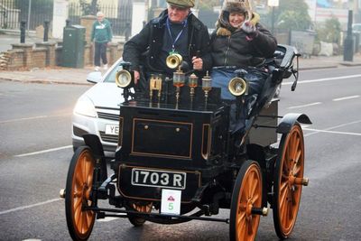 A lot of early cars steered with a tilller, steering wheels came a bit later