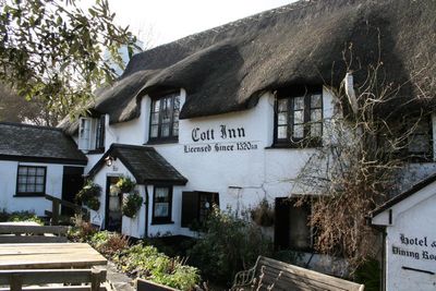 Cott Inn, Licensed since 1320ad