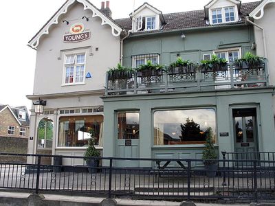 The Queen Adelaide, Putney Bridge Road