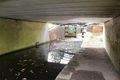 The road bridge just before the lock