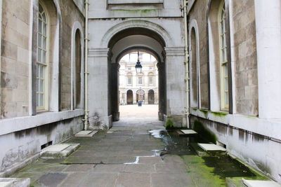 Why are the leaving this place rot ?