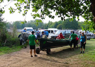 Always chaos here. A huge field, one entrance/exit. Lots of boats trying to get in and out.