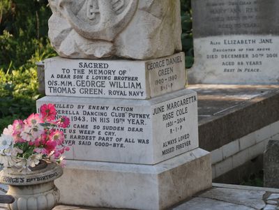 Magdalen Road, Wandsworth cemetery