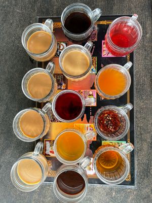 Tasting coffees and teas/Satria