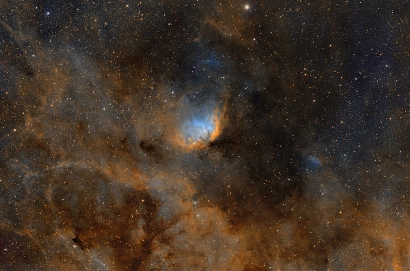 SH2-101 the Tulip Nebula in Hubble palette