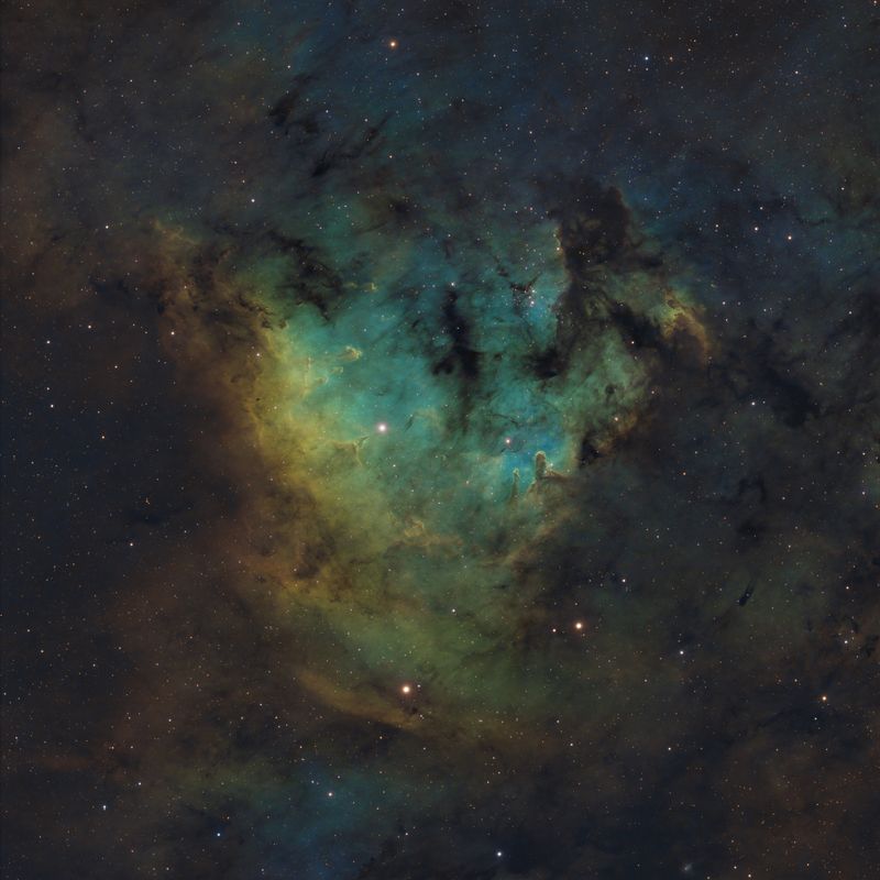 NGC 7822 center crop