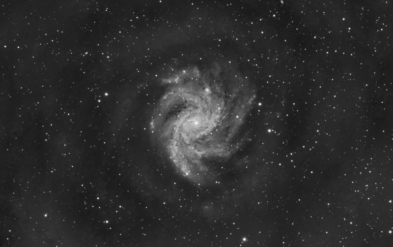 Fireworks Galaxy 15 hours Luminance