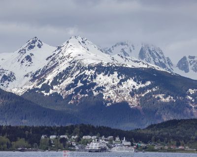 SKAGWAY PORT MOUNTAINS