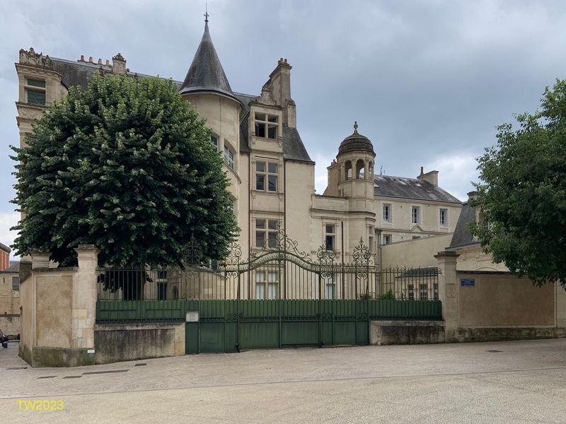 Poitiers