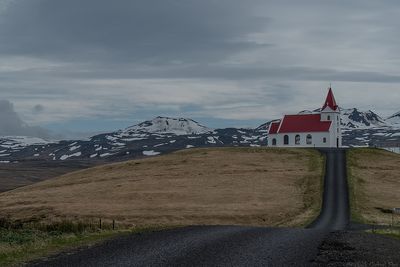 Ingjaldshlskirkja