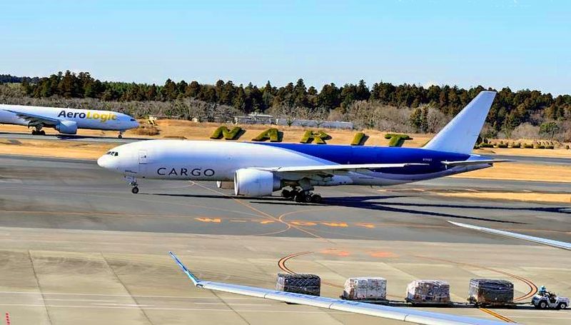 Op. POLAR Air Cargo, Boeing B-777F, N703GT, Taxiing