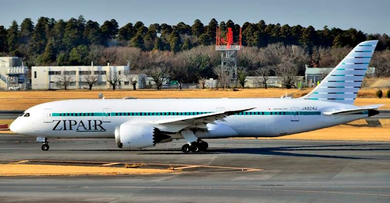 ZIPAIR (JAL), Boeing B-787-8, JA-824J, Taxi To TO