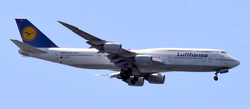 Lufthansa, Boeing B-747-8, D-ABYG, Final Approach, Tokyo Haneda Airport, Japan