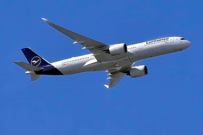 Lufthansa, Airbus A350-900, D-AIXC, Climbing to Munich