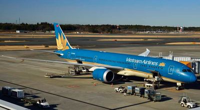 Vietnam Airlines, Boeing B-787-9, VN-A868, At Stand