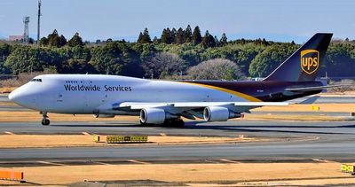 UPS Boeing B-747/400F, N578UP,  Taxi to TO