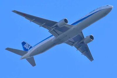 ANA Boeing B-777/300, JA754A, Final Approach Tokyo Haneda