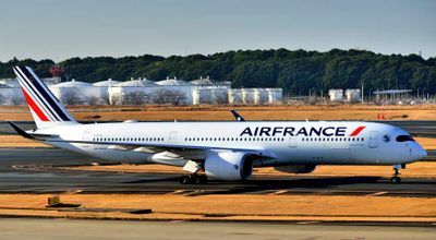 Air France, Airbus A350-900, F-HTYL, Taxi To Gate