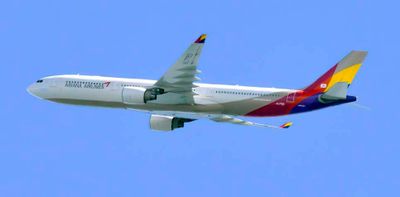 ASIANA Airlines, Airbus A330-300, HL 7783, Climbing From Tokyo Haneda Airport