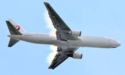 JAL Boeing B-767/300, JA613J, Condensation From Clouds, Final Approach Tokyo Haneda Airport