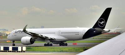 Lufthansa, Airbus A350-900, D-AIXL, Taxi to TO