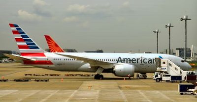 American Arilines, Boeing B-787-8, N805AN. At Stand