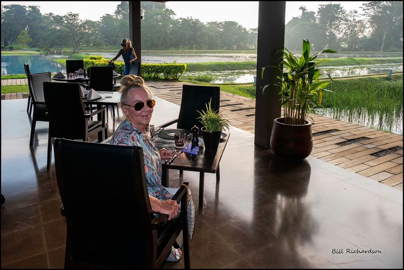 lodge dining area.jpg