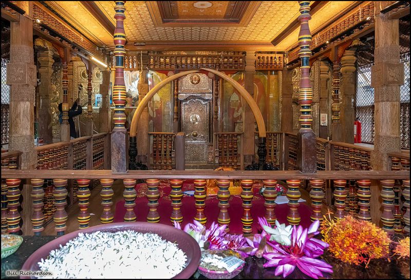 Tooth Temple entrance.jpg