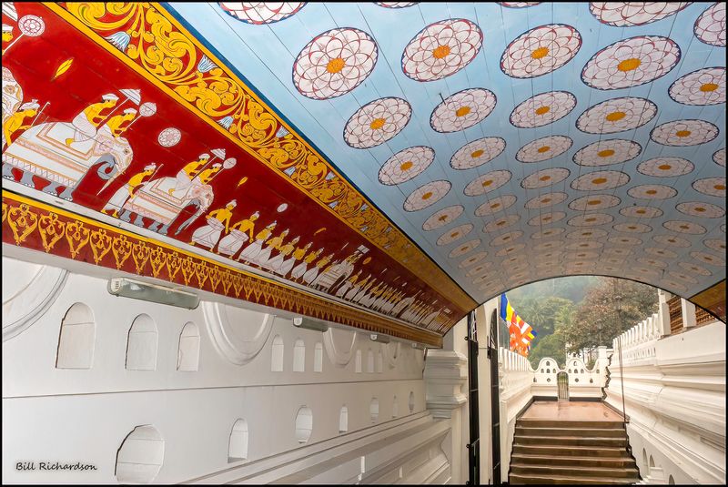 Tooth Temple tunnel to elephant.jpg