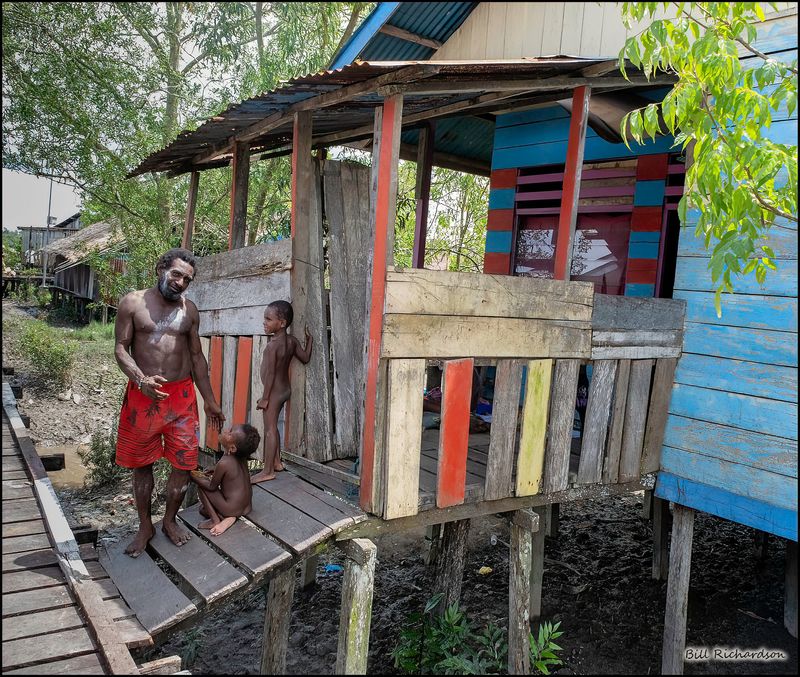 Asmat family at home.jpg