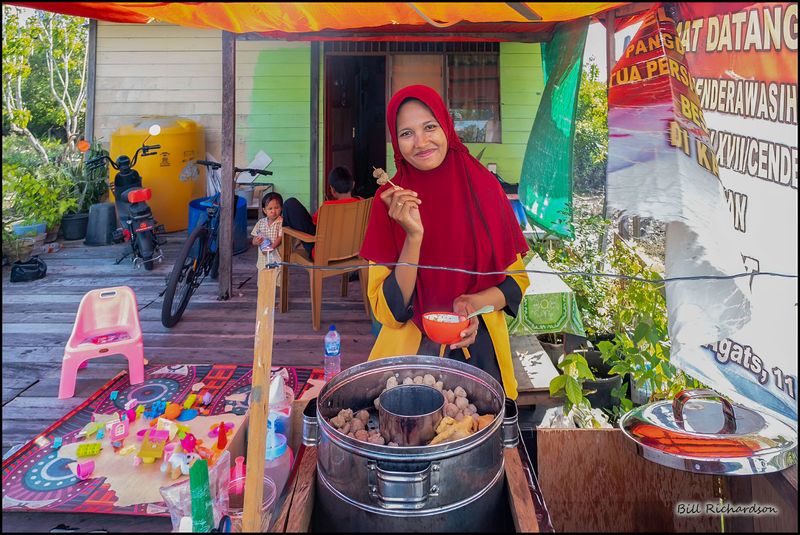 Agats street vendor.jpg