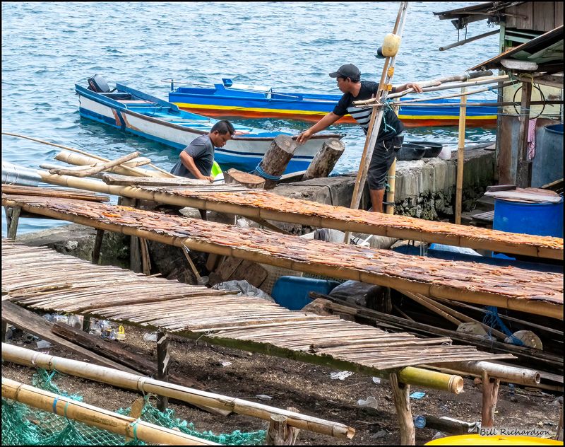 BANDA NEIRA INDONESIAfishermen.jpg