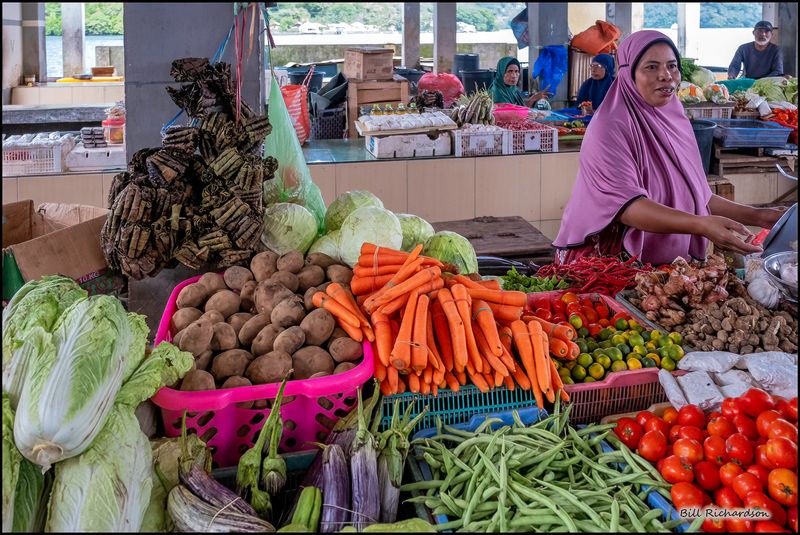BANDA NEIRAINDONESIA produce shop.jpg