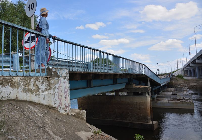 city of Bryansk, old bridge over Desna river