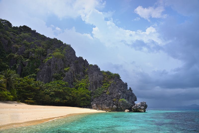 Philippines, Black Island