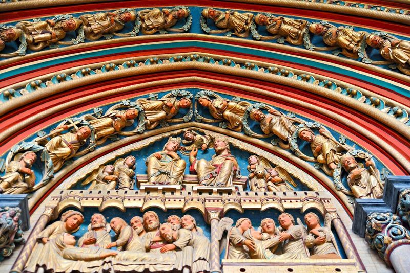 Images above the entrance