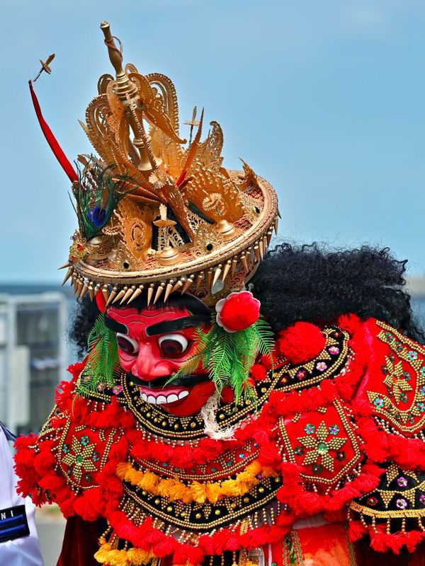 The mask of the wayang wong dancer