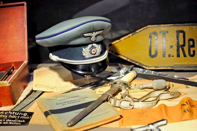 The cap and dagger of an officer