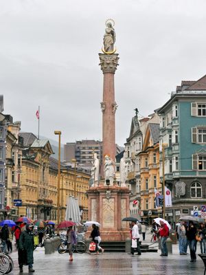 Street of Maria-Theresia with Annes column