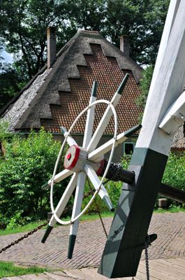 Turning mechanism of the mill