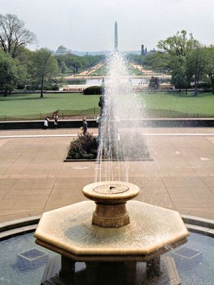 Fontaine + Jefferson Memorial