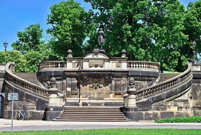 Statue of the architect Gottfried Semper.
