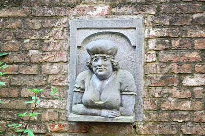 The woman of the butter cellar