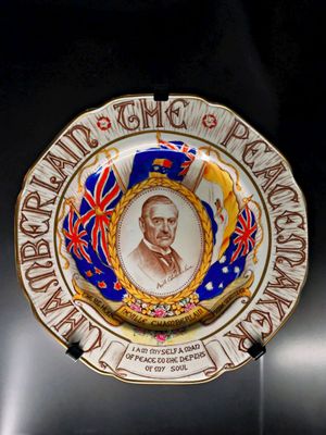 Chamberlain The Peacemaker china dish