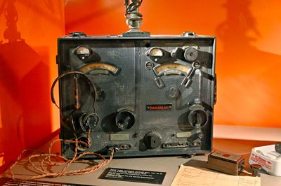 Thon E.B. Portable Receiver