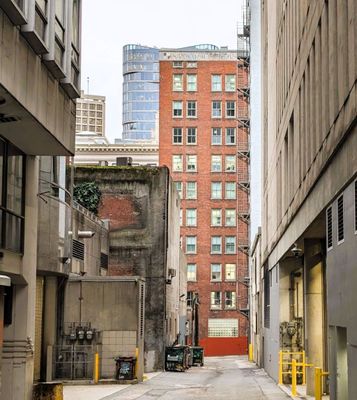20241026_001202070 S Dunsmuir Alley crop.jpg