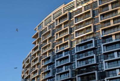 20250119_235744093 Curved building.jpg