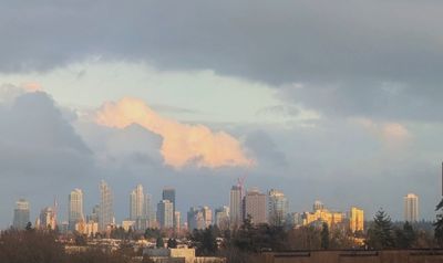 20250209_005716882 Burnaby skyline Feb 08 2025 B.jpg
